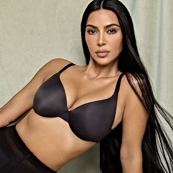 Skims Smoothing Intimates Full Coverage Lightly Lined Bra Onyx Size 32B - Picture 1 of 8